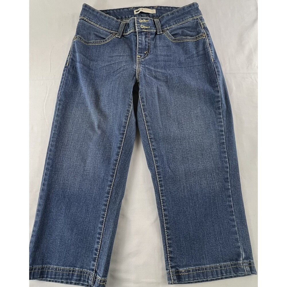 Levis Womens Medium Wash Flap Rear Pockets Denim Blue Jean Capris Size 6